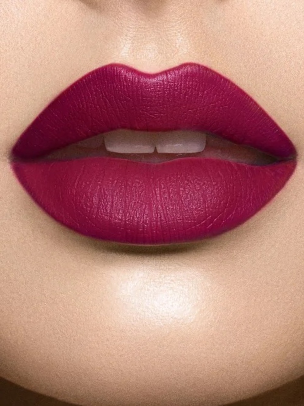 Plumping lipstick Deep Magenta Shade
